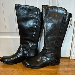 NEW NEVER WORN BORN AMILA BLACK BOOTS